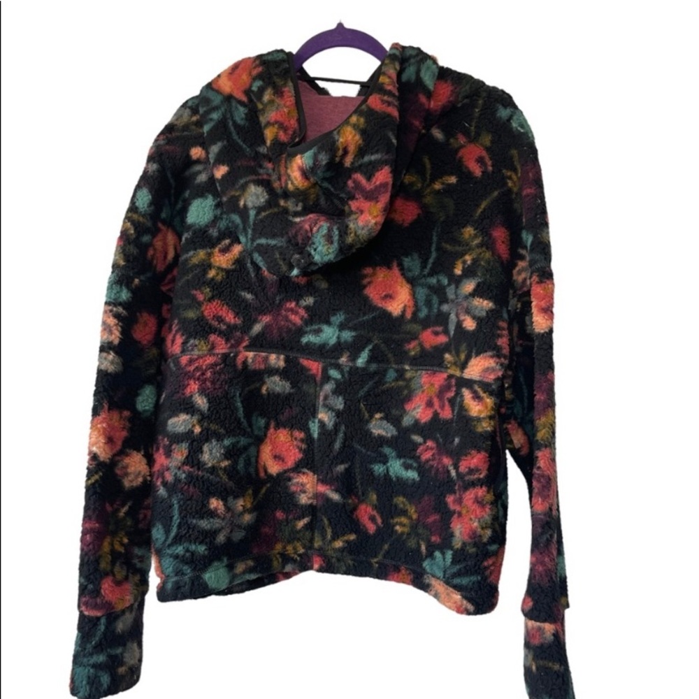 Prana polar escape floral